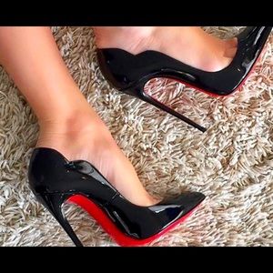 Meet your Posher, Larisa